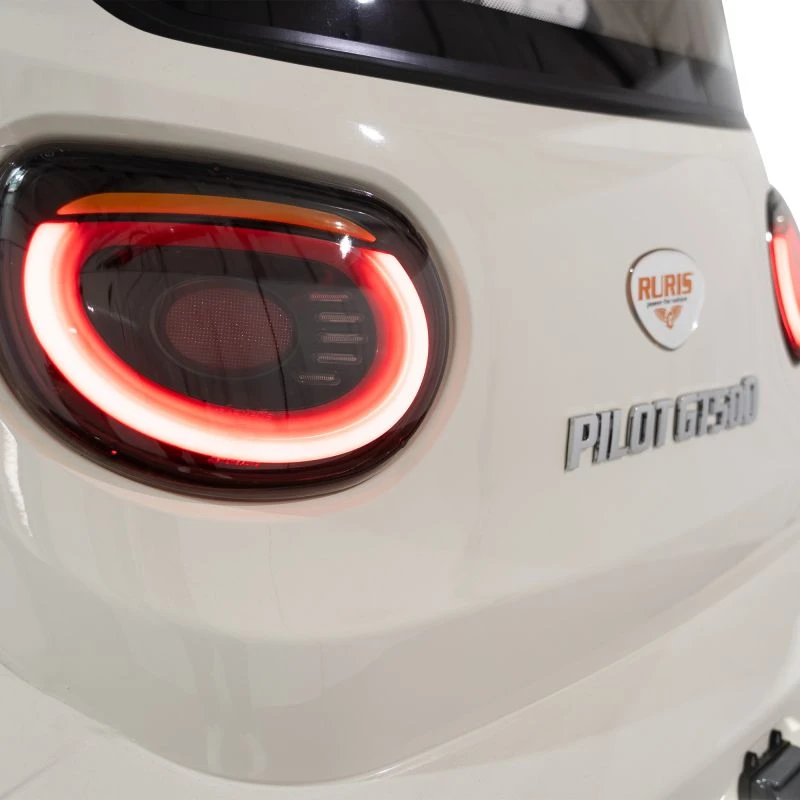 Masina Electrica RURIS Pilot GT500 Alb 2000 W